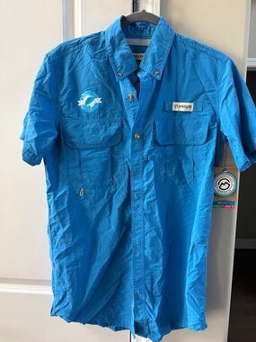 Magellan Outdoors Blue Short Sleeve Casual Button Down Shirt